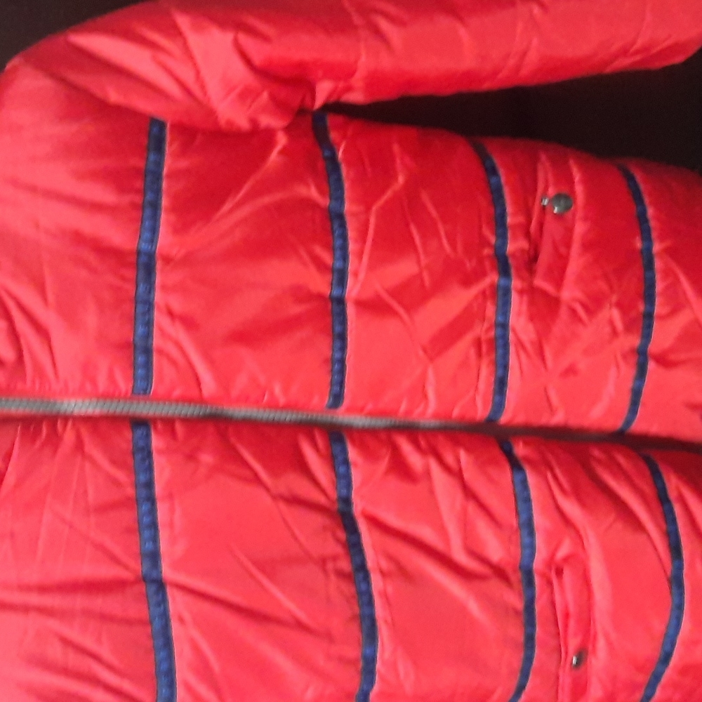 Red Perry Ellis bubble coat with hood - Picture 3 of 4